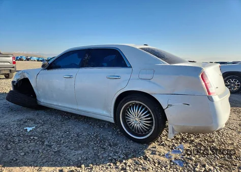 2014 Chrysler 300C Luxury z USA, uszkodzony, nr VIN 2C3CCASG7EH105923